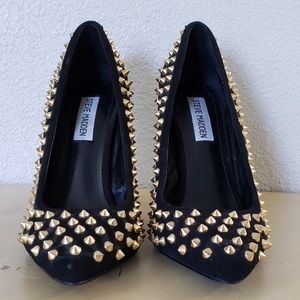 Steve Madden Studded Pumps